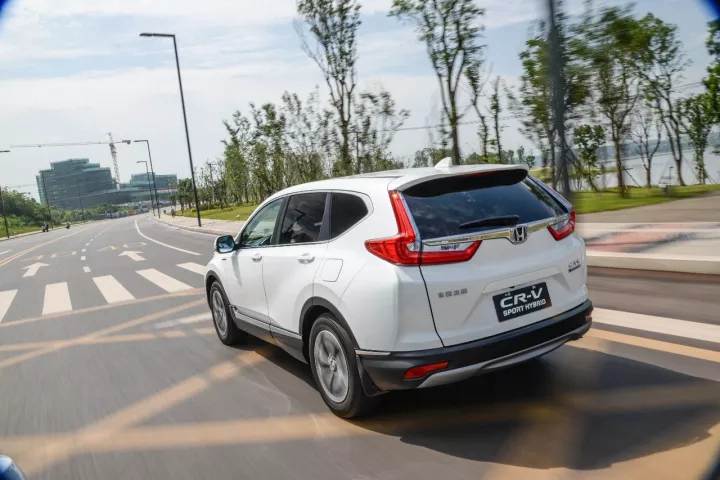 全新一代CR-V 銳?混動(dòng)領(lǐng)銜，東風(fēng)Honda榮耀亮相武漢車展